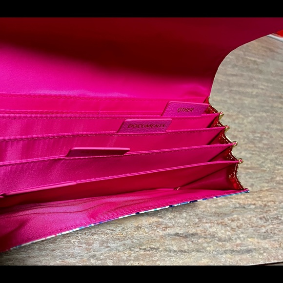 NWOT Lilly Pulitzer wallet organizer - Picture 5 of 16